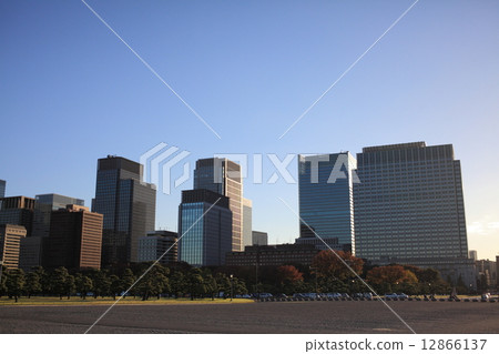 丸之內建築集團 12866137