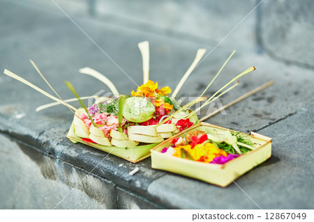 Traditional balinese offerings to gods Traditional balinese offerings to gods 12867049