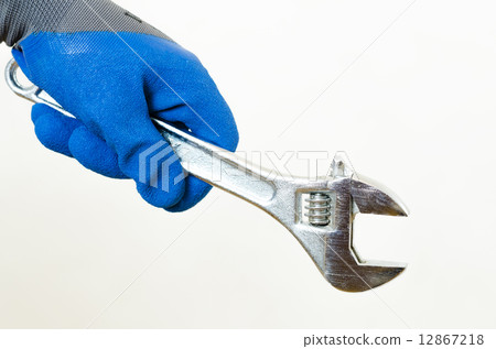 Hold a wrench 12867218