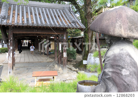 四國神社工廠51號佛教寺院“Shihori寺”走廊入口附近 12868203