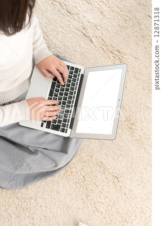 婦女和電腦 12871318