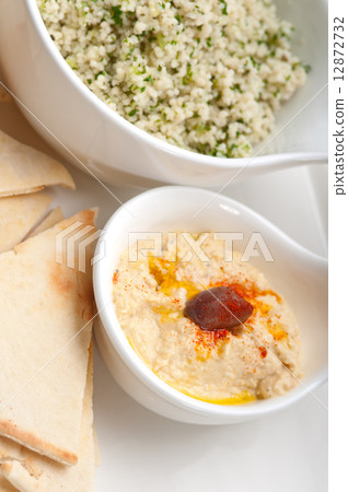 taboulii couscous with hummus taboulii couscous with hummus 12872732