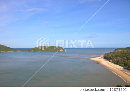 Beautiful tropical island, beach landscape 12875201