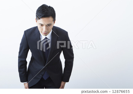 商界人士鞠躬 12876655