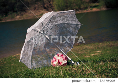 Umbrella and bouquet Umbrella and bouquet 12876906