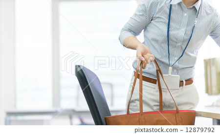 忙碌的OL 12879792