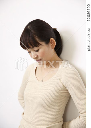 鬱悶的女人 鬱悶的女人 12886300