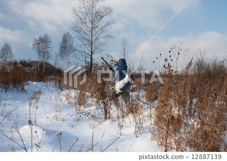 The hunter The hunter 12887139