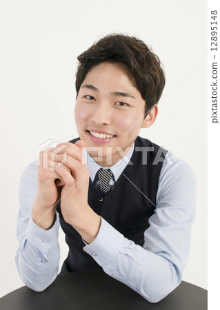 微笑的商人 12895148