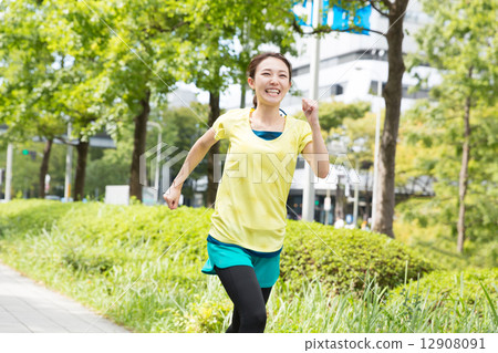體育運動的女性 12908091