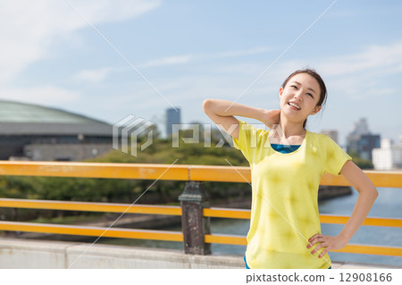 Women who play sports Women who play sports 12908166