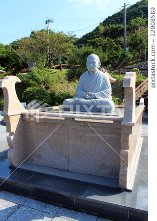 Kannon Memorial Hall Kanemoto Seita 12908589