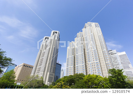 Tokyo Metropolitan Government Office of Shinjuku High-Rise Building Street with New Green and Blue Sky Tokyo Metropolitan Government Office of Shinjuku High-Rise Building Street with New Green and Blue Sky 12910574