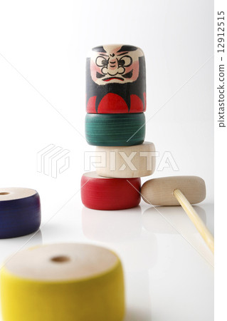 Daruma otoshima 12912515