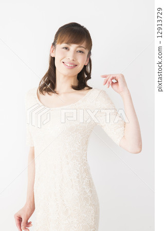 肖像中間婦女 肖像中間婦女 12913729