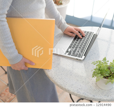 個人電腦 12914490