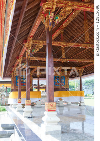 Gallery in a temple on lake Beratan. Bali. Indonesia. 12915096