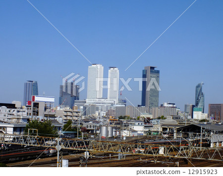 名古屋站前的建築物 名古屋站前的建築物 12915923