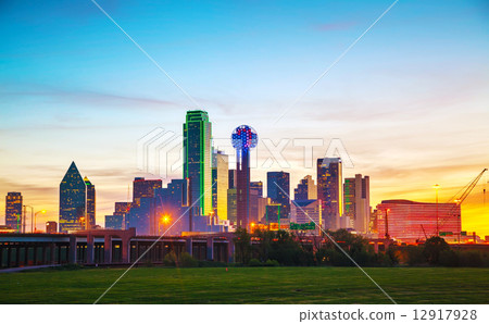 Overview of downtown Dallas 12917928