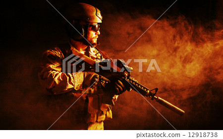 Bearded special forces soldier Bearded special forces soldier 12918738