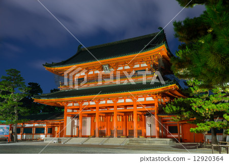 Heian Jingu Shrine Aoyama gate night view Heian Jingu Shrine Aoyama gate night view 12920364