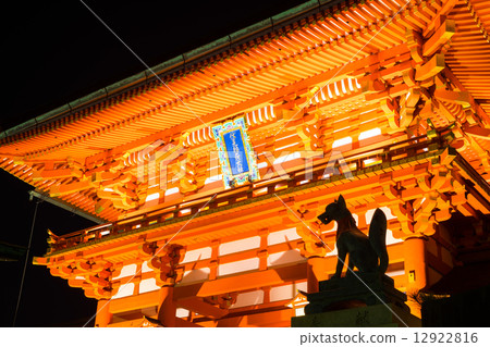 Fushimi-Inari Taisha Shrine fishery image Night view 12922816