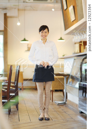 Cafe · Restaurant · Young lady 12923364