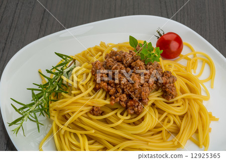 Spaghetti bolognese Spaghetti bolognese 12925365