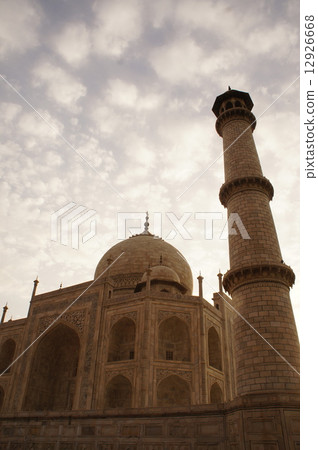 Taj Mahal 12926668