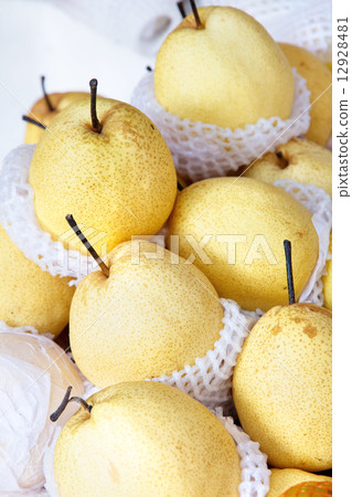 Chinese pear  12928481