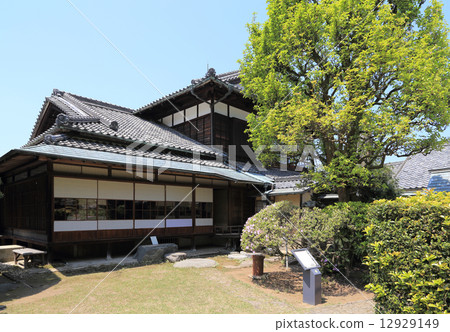 愛媛縣新居浜市，“廣瀨公園”內的老房子，使用建立住友集團的基礎的Shiorpe Hirose的老學校和花園作為公園=“廣瀨紀念館”外觀 12929149