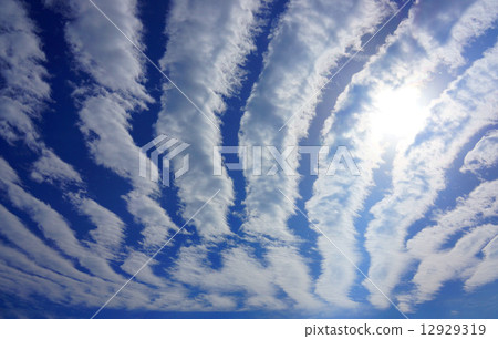 雲 雲 12929319