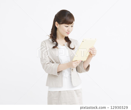 年輕的女士 年輕的女士 12930329
