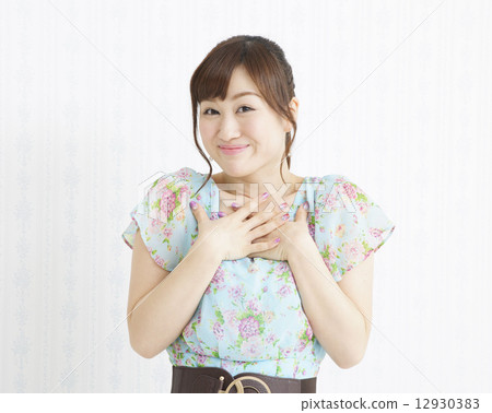 年輕的女士 年輕的女士 12930383