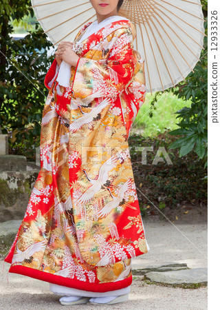 Bride with a Japanese umbrella 12933326
