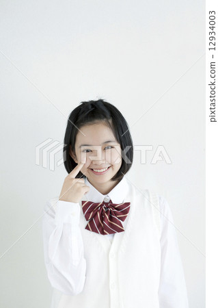 學習面部變化的女孩 12934003