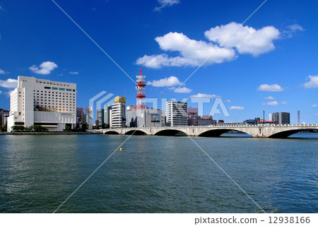 Shinano river and Shinkansenbashi 12938166