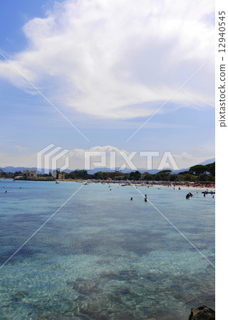 蒙德羅蒙德羅 12940545