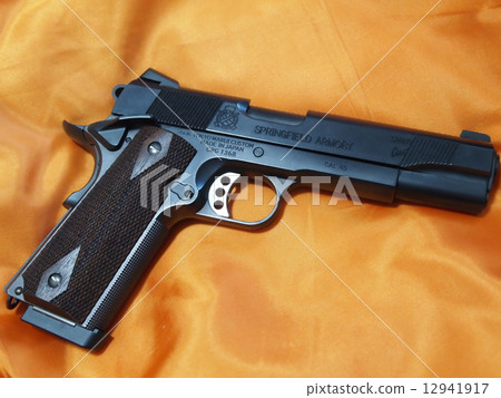 pistol 12941917