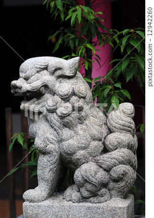 The three guardian dogs of the 13 th Ebisu shrine 12942260