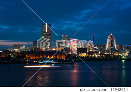 港區未來的夜景 12942614