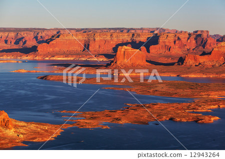 Powell lake Powell lake 12943264