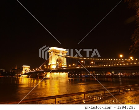 Budapest Kusari Bridge 12943285