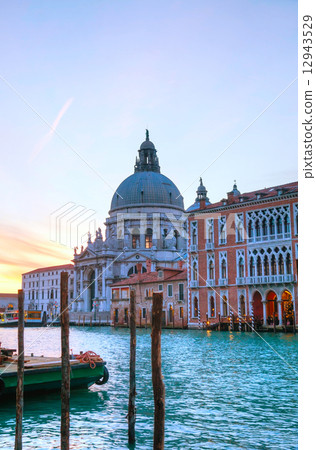 Basilica Di Santa Maria della Salute 12943529