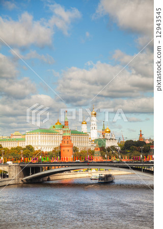 Overview of Kremlin in Moscow 12943545