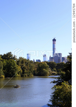 Central Park 12945704