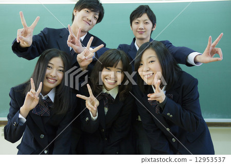 在課堂上的高中生 12953537