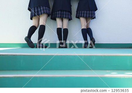 High school students chatting at the landing 12953635