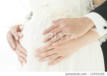 懷孕新娘的胃 12954189