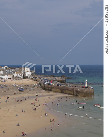 St Ives 12955282